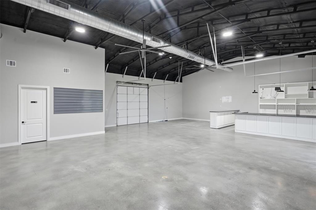Mulligans Addition - Commercial Sale