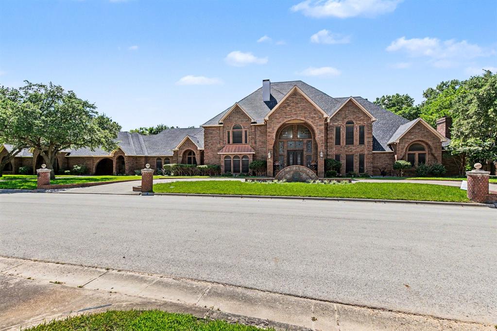 Woodland Hills Colleyville - Residential