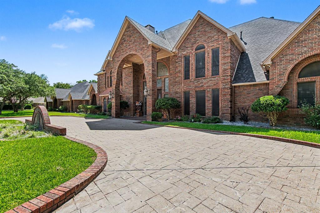Woodland Hills Colleyville - Residential