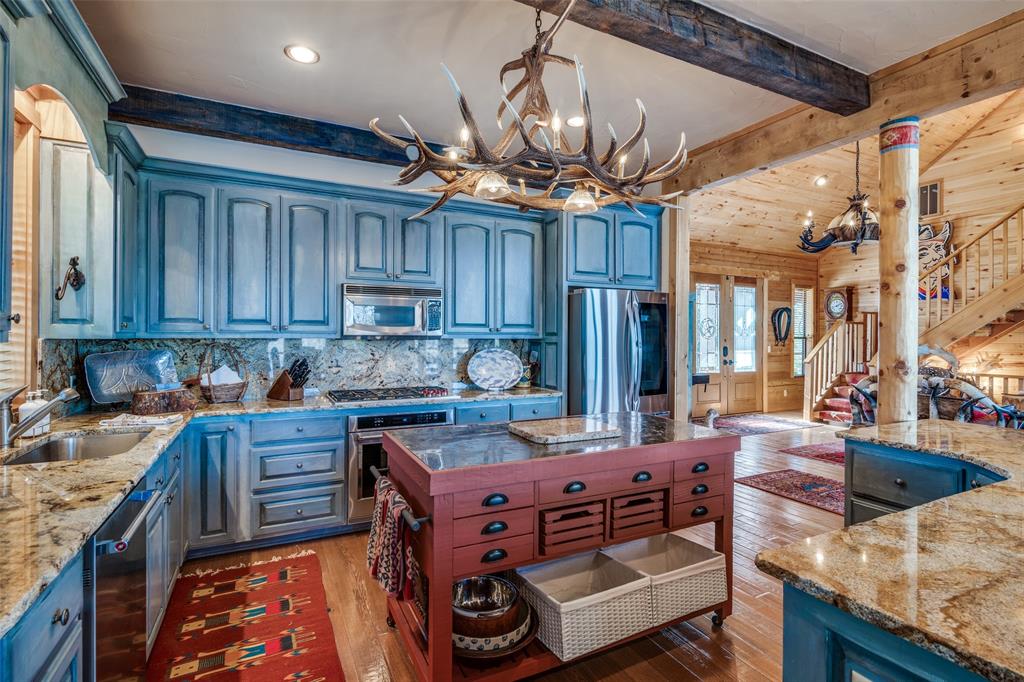 LANDS END - Residential