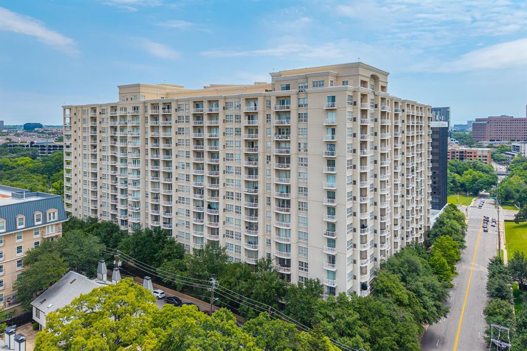 Renaissance-Turtle Crk Condos - Residential