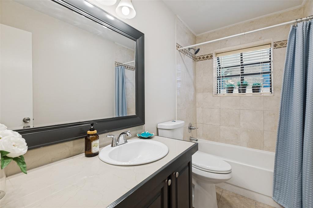Holly Glen Condos - Residential