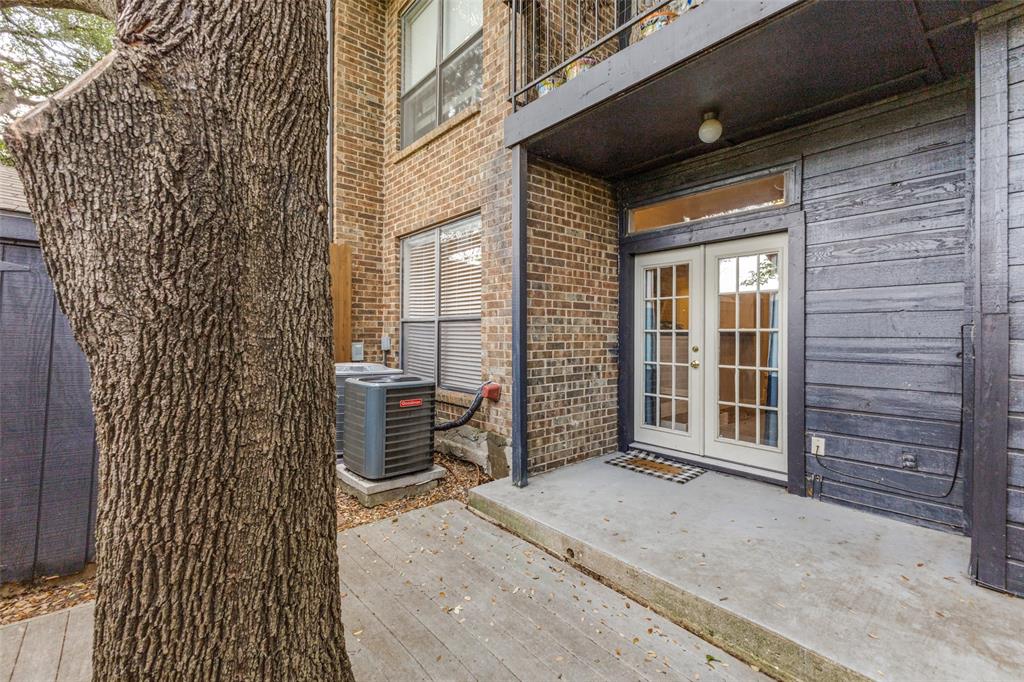 Holly Glen Condos - Residential