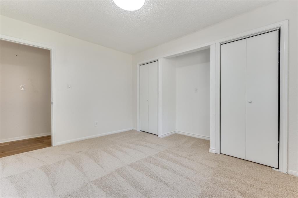 Oak Hollow Grand Prairie - Residential