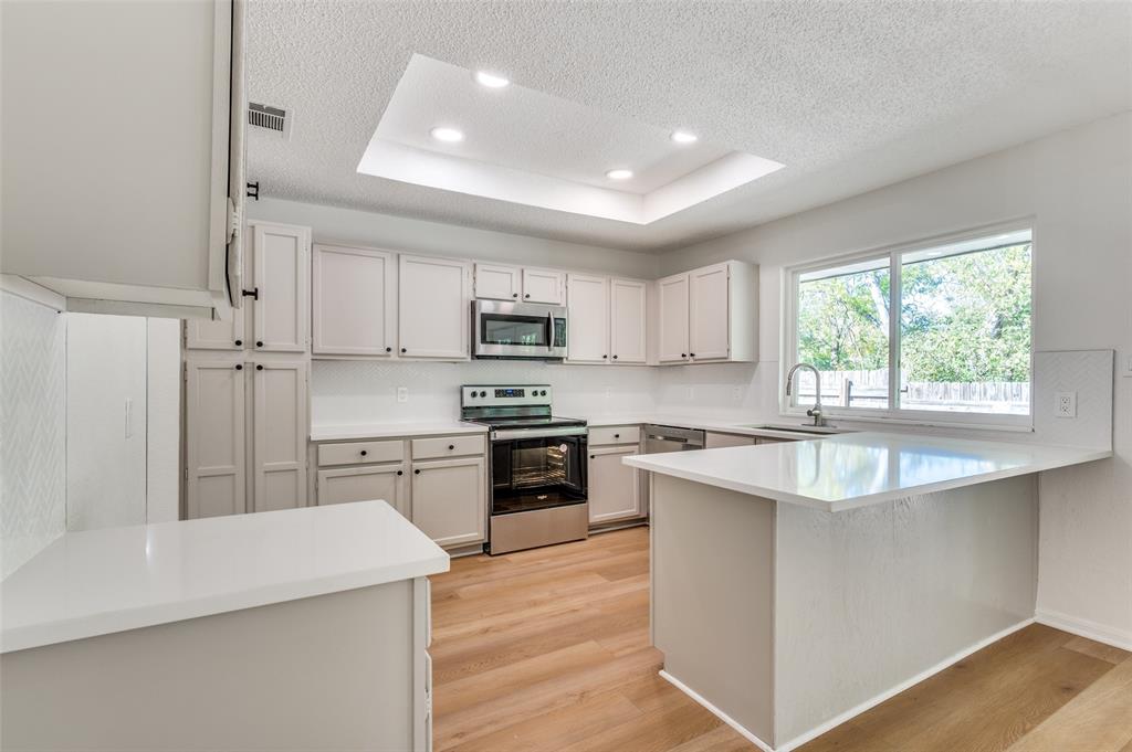 Oak Hollow Grand Prairie - Residential