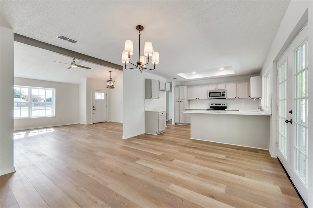 Oak Hollow Grand Prairie - Residential
