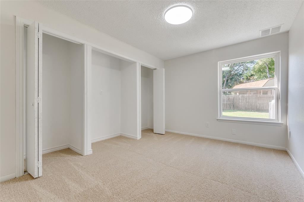 Oak Hollow Grand Prairie - Residential