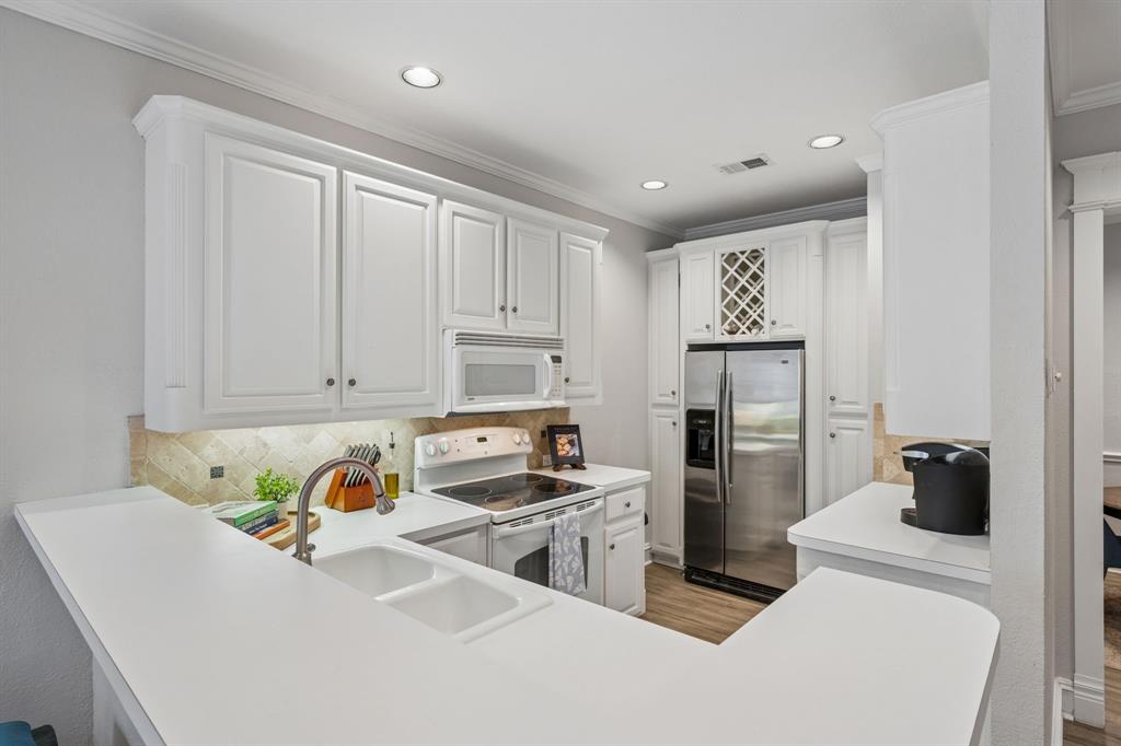 Parkway Quarter Condos - Residential