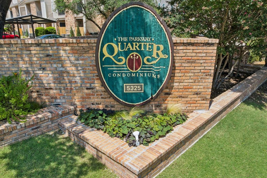 Parkway Quarter Condos - Residential