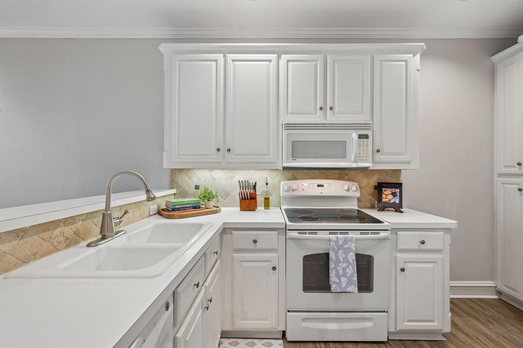 Parkway Quarter Condos - Residential