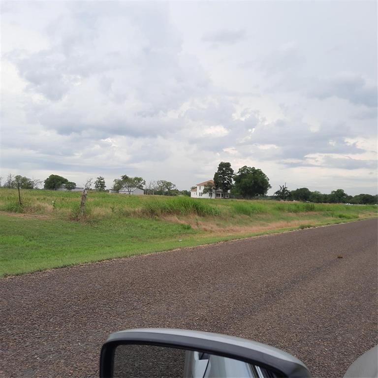 R Pena - Farm