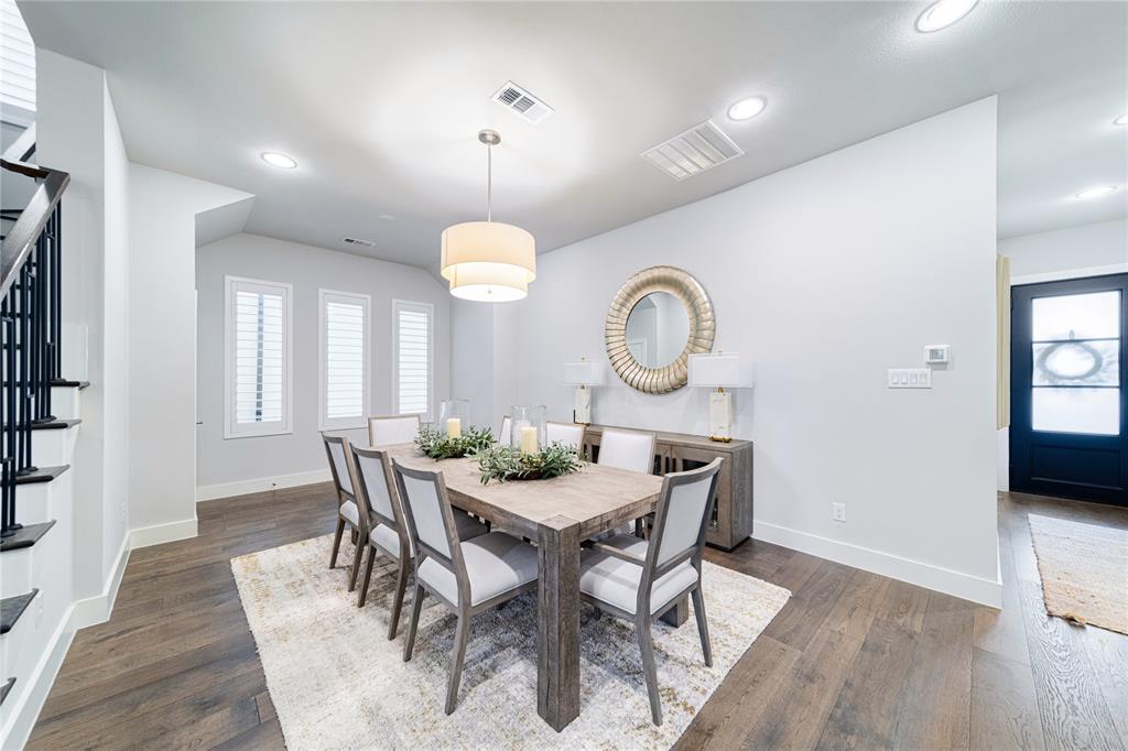 31 Dallas Square #2 - Residential