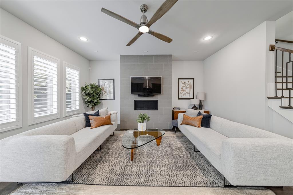 31 Dallas Square #2 - Residential