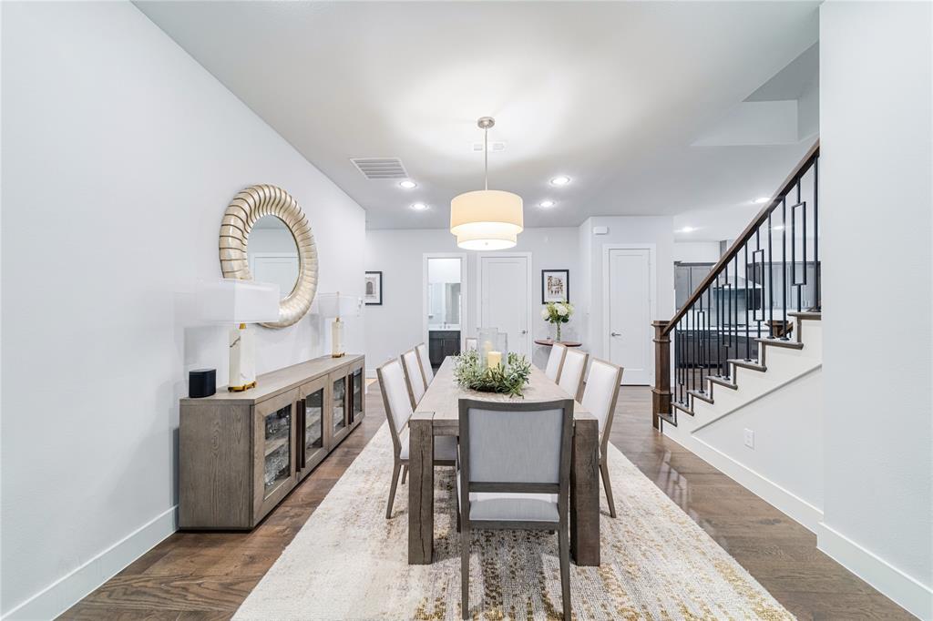 31 Dallas Square #2 - Residential