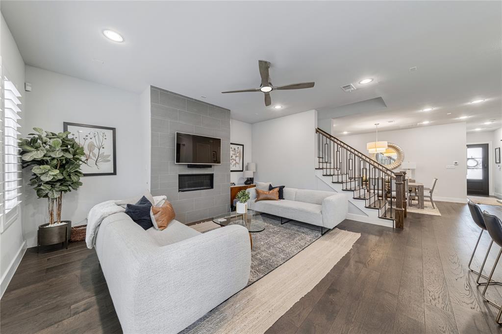 31 Dallas Square #2 - Residential