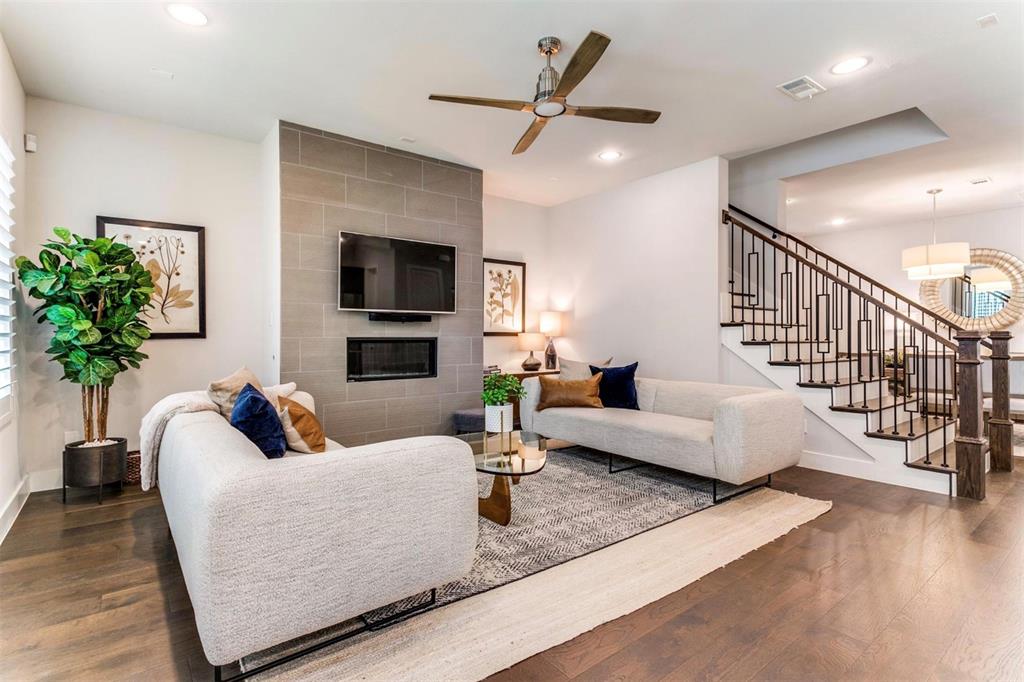 31 Dallas Square #2 - Residential