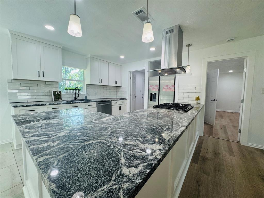 ALTA VISTA - Residential