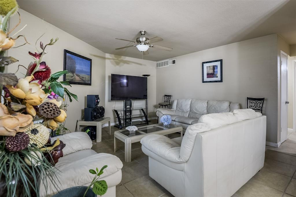 Arlington Oaks Condo - Residential