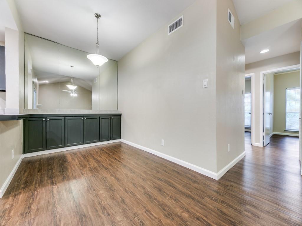Woods On Park Lane Condos - Residential