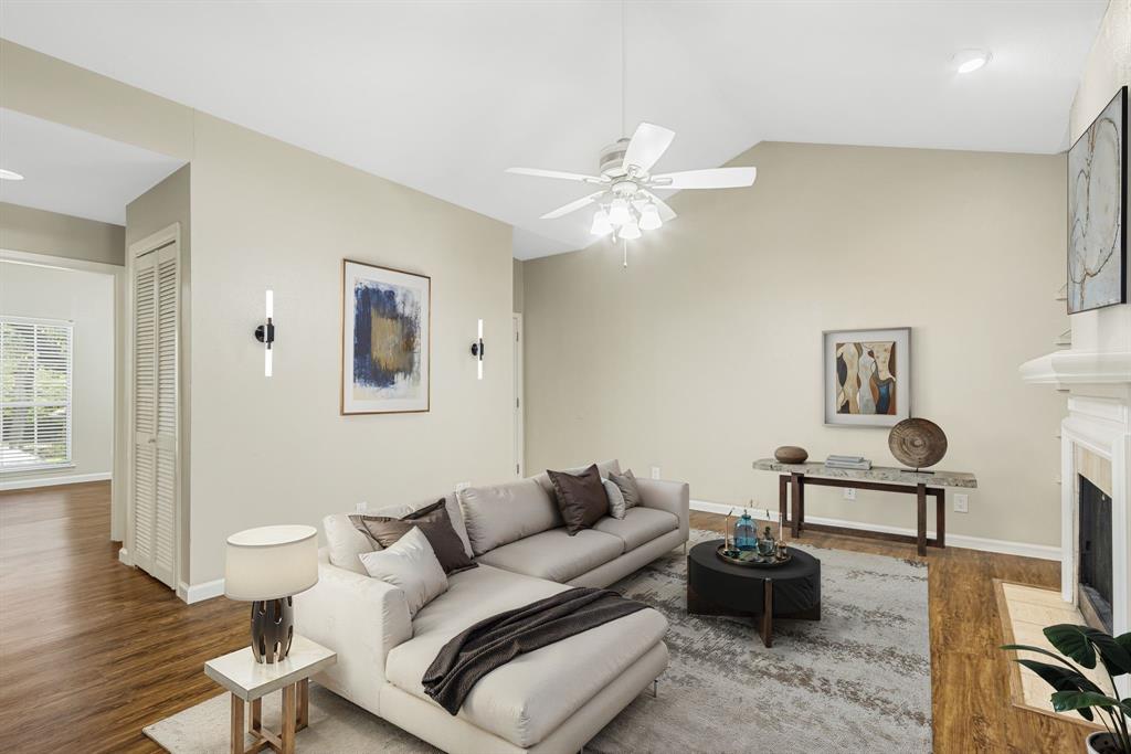 Woods On Park Lane Condos - Residential
