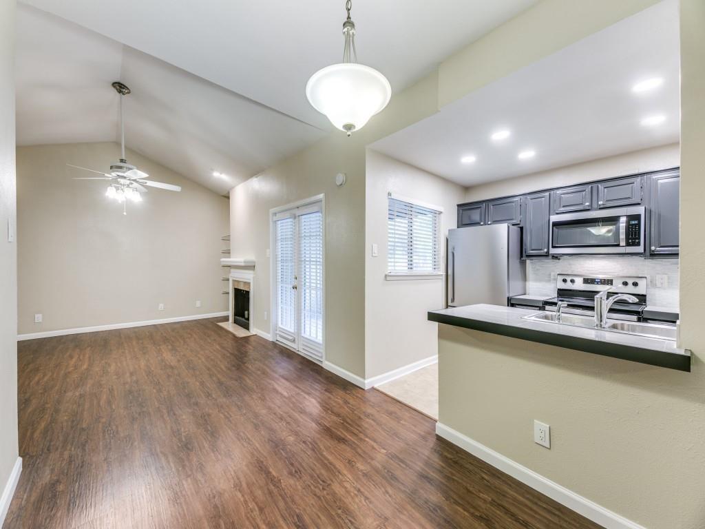 Woods On Park Lane Condos - Residential
