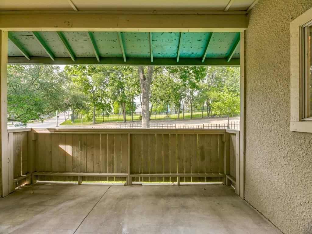 Woods On Park Lane Condos - Residential