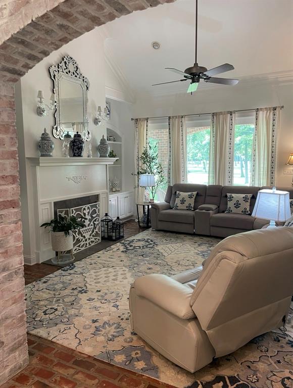 Victorian Pointe - Residential