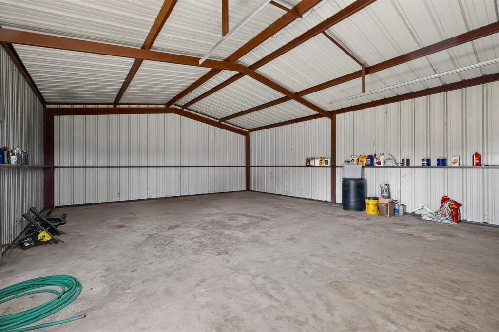 A0377 GREEN ANDREW W, TRACT C1, ACRES 30.339, - Residential