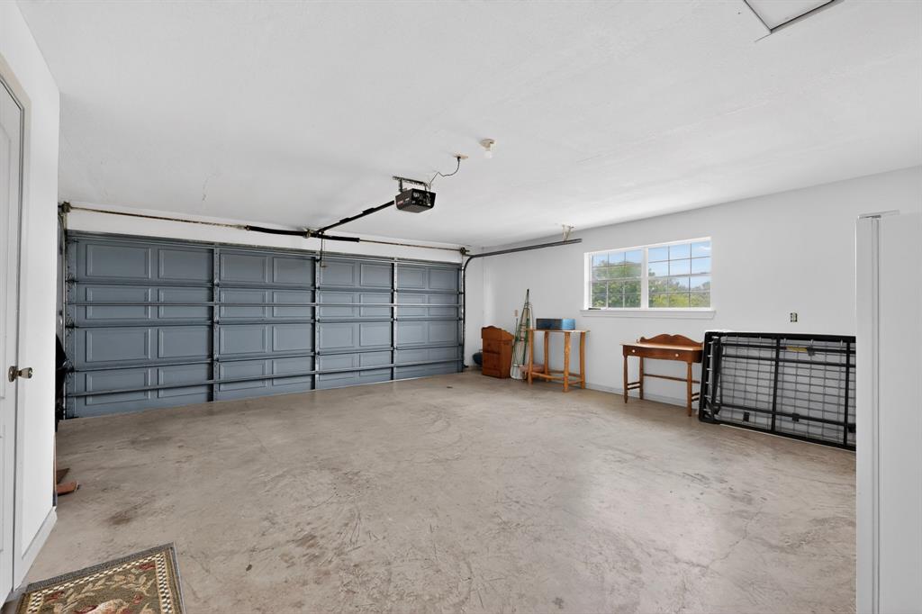 A0377 GREEN ANDREW W, TRACT C1, ACRES 30.339, - Residential