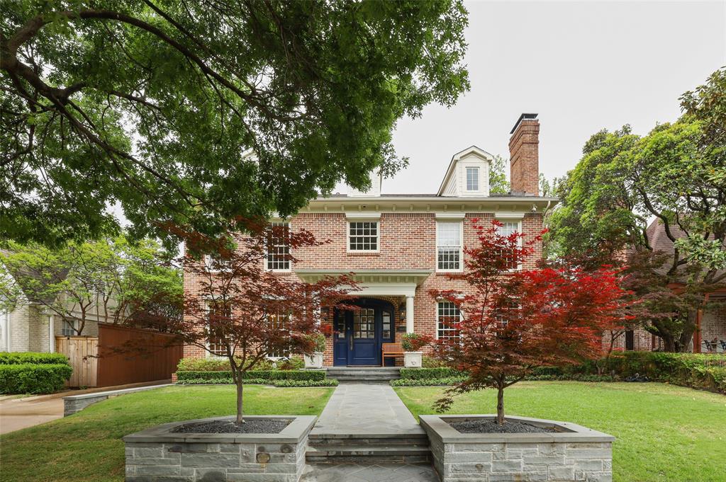 Highland Park Georgian gem on large 60x155 lot steps away from the magnificent Flippen-Versailles Park, Bradfield Elementary and Highland Park Village. Open center hall plan w an abundance of light. Private study on 1st floor has a full bath, gourmet kitchen with stainless steel Viking Professional range, refrigerator, microwave and warming drawer. Family room overlooks gorgeous landscaped backyard. Spectacular Ann Sacks tiled salt water pool w outdoor Lynx grill. Oversized master BR has his & her private baths and walk-in closets+balcony. Large private media or game room on 3rd floor.