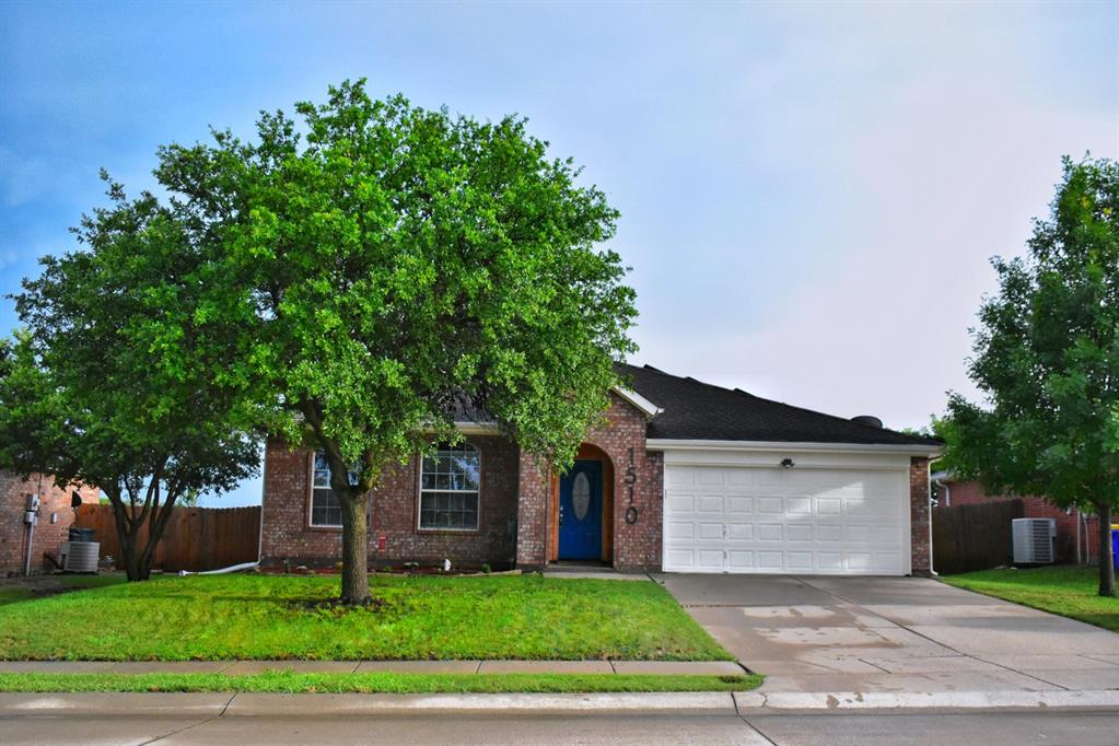Saddlebrook Estates Ph 1 Krum - Residential