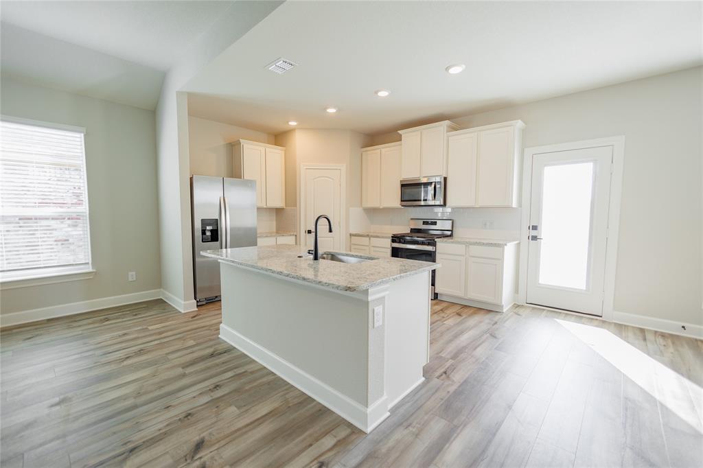 SHADOWBEND PHASE 2 - Residential Lease