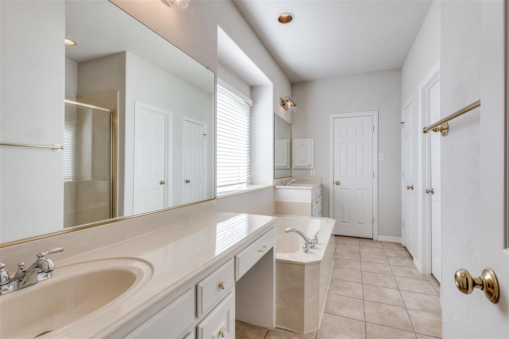 Twelve Oaks Estates Add - Residential Lease