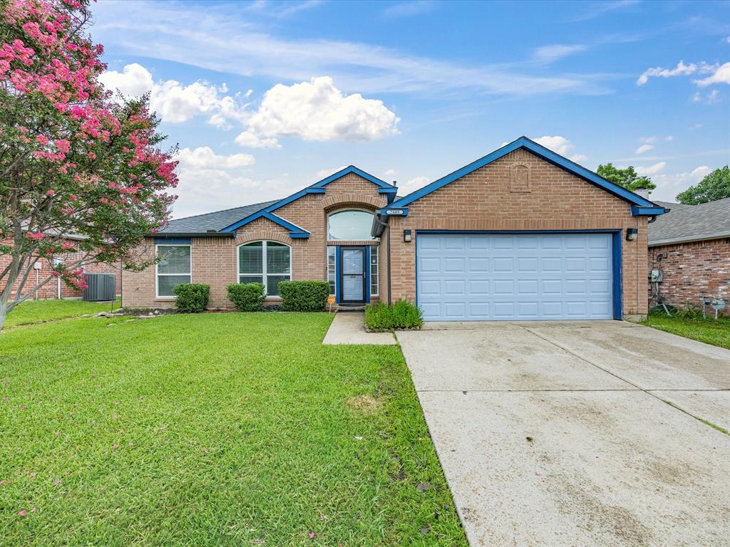 Step inside this spacious home that is close to Mansfield ISD schools and shopping. This beautiful home has been well maintained by the homeowner, and is ready for you. Entertain family and friends in the fenced-in backyard, or seek privacy in the roomy primary bedroom and bath.