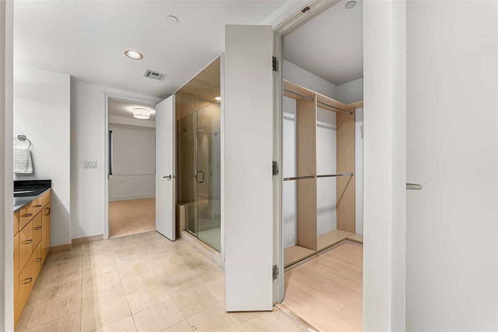 1505 Elm Street Condos - Residential