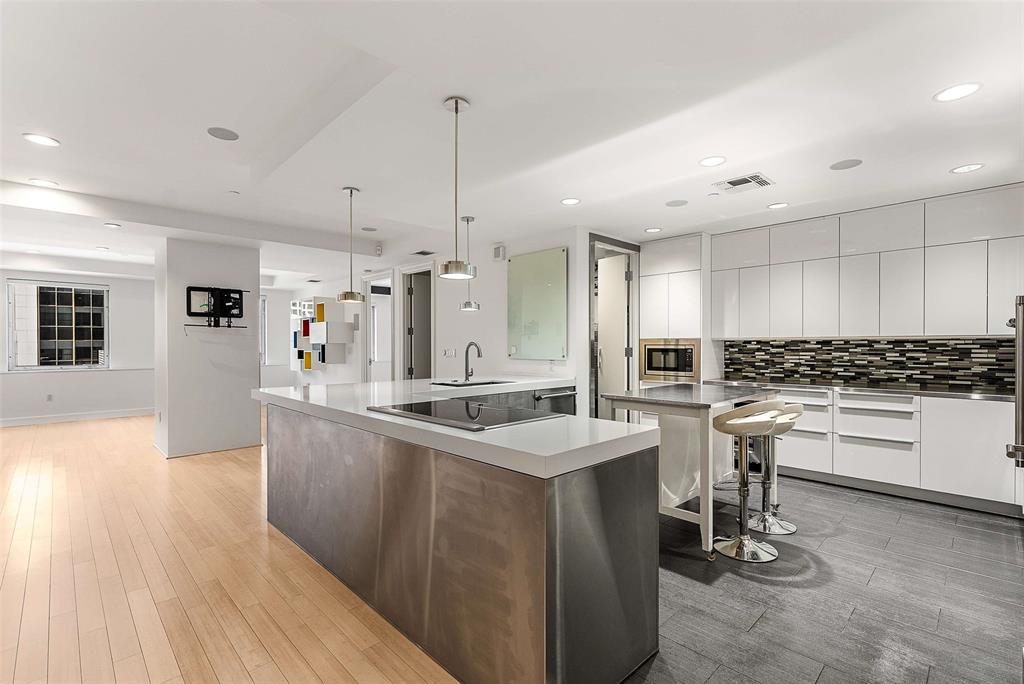 1505 Elm Street Condos - Residential