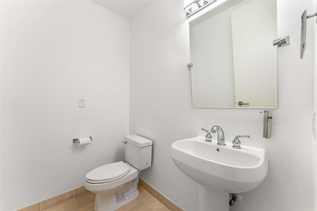 1505 Elm Street Condos - Residential