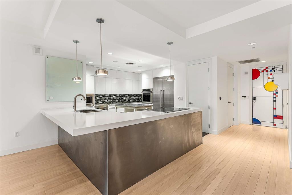 1505 Elm Street Condos - Residential