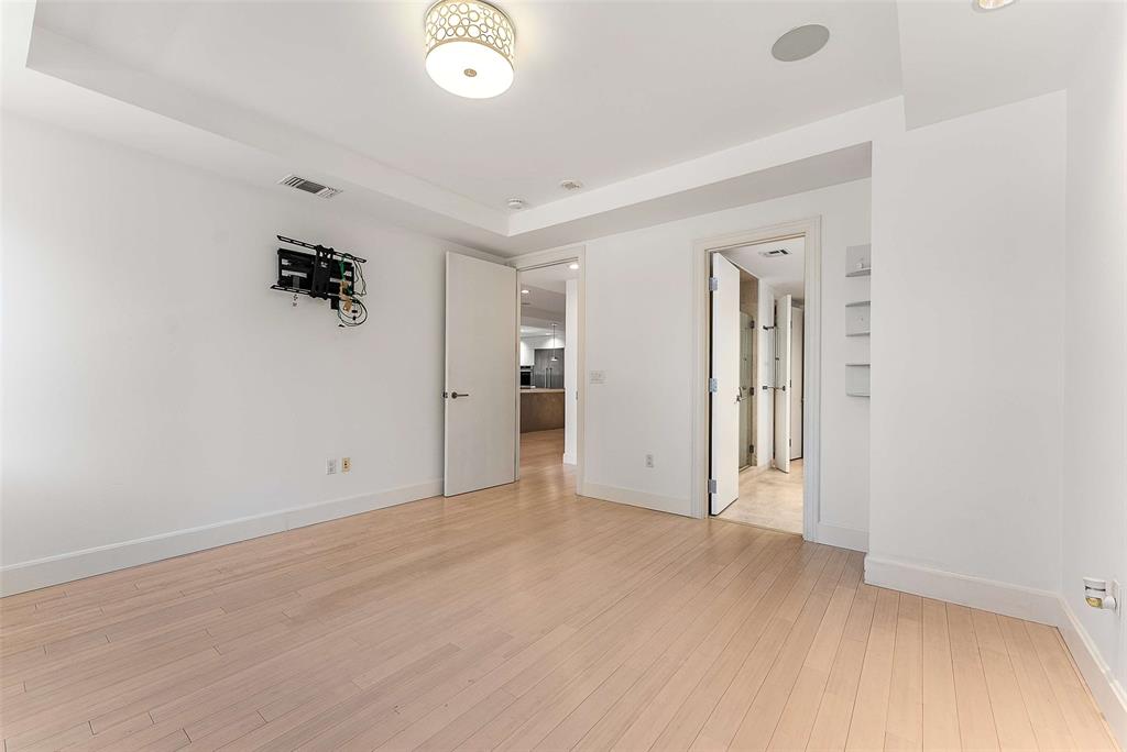 1505 Elm Street Condos - Residential