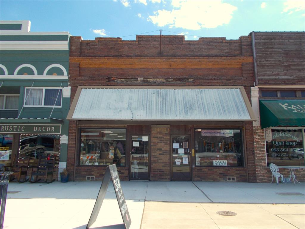 This is your chance to own a little piece of DOWNTOWN !! Whitesboro is home to the World-Famous Peanut Festival!  This building is a great retail space or would make a great office space, bakery, restaurant, etc. possibilities are endless!! Currently the bldg is divided into 2 spaces that have their own electric meters or could be opened up into one larger space.  Right in the middle of downtown this bldg is in walking distance to the City of Whitesboro, Post office, lots of businesses, and a great food truck area.  The sidewalks have recently been replaced and the city has a facade grant that could help with up to $10,000. in repairs to the front of the building (70-30 split).  They are in the process of raising that amount.  See city for more details.  This business is currently the home of Quixotic Fibers yarn store. The bldg has a small kitchen in the back with sinks and stove that they use for dying fabrics. This blding incubated a thriving company that has clients all over USA.