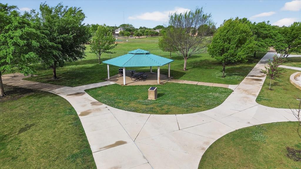 Pasquinellis Village On The Green - Residential
