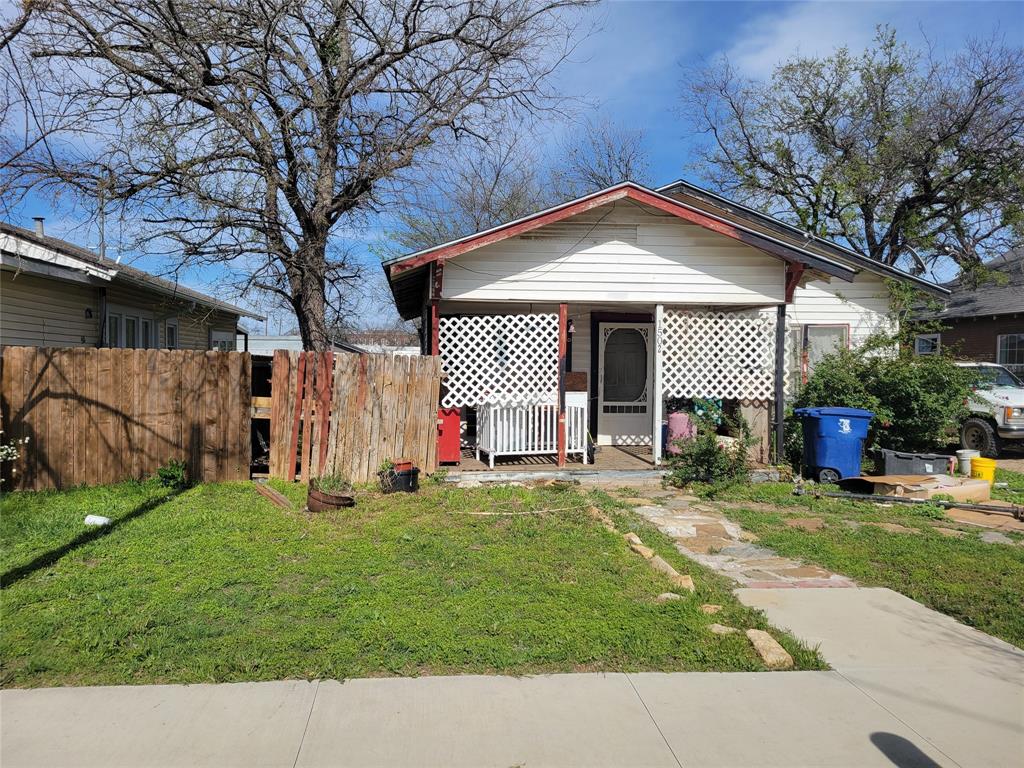 Home is situated close to town and within walking distance to several stores. It does need lots of work but could be a cutie with the right updates. If your a handyman and want to take on a project, I've got one for you. Lets go take a look!!