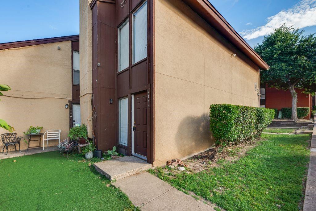 Fantastic opportunity for homeowners and investors alike! Enjoy an unbeatable location just minutes from NorthPark Center, Walnut Hill DART Station, SMU and Downtown Dallas.  Short commutes to Texas Health Presbyterian Hospital Dallas and Medical City Dallas. Looking for outdoor recreation and relaxation, you are just minutes from White Rock Lake and the SOPAC Trail.  Offering exceptional value, convenience, and lifestyle, this property is perfect for first-time buyers, students, professionals, or investors looking to expand their portfolio.