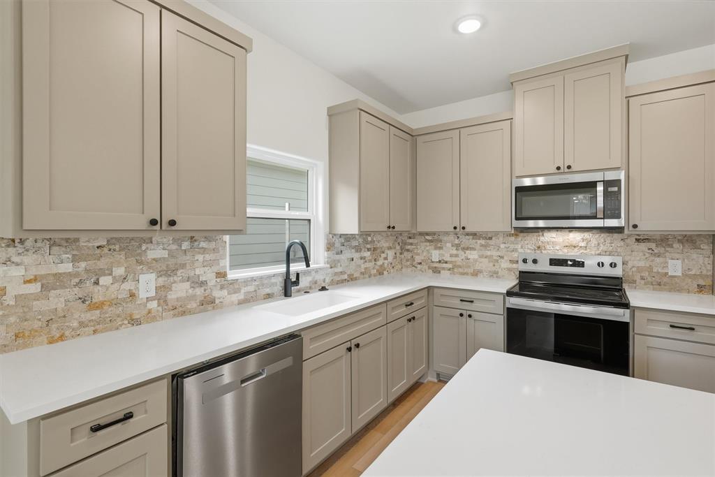 Western Hills Harbor - Residential