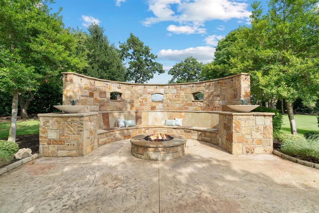 Chateau Du Lac Ph I - Residential