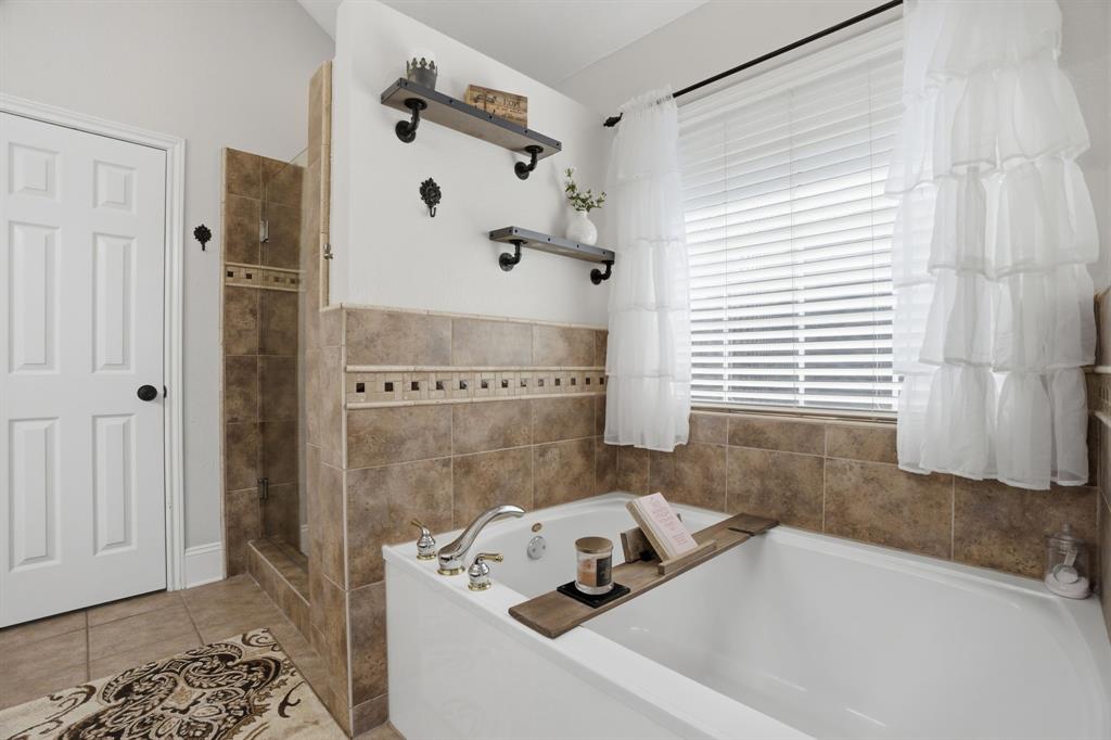 Falcon Creek 03 - Residential
