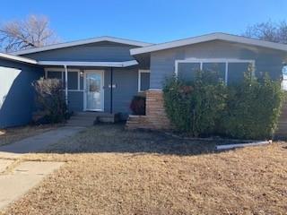Super cute 3 bedroom 1 and half bathroom home! Spacious living area and bedrooms! Comes with a stove! Backyard has a privacy fence. 

Owner must approve all pets. 

Requires tenant enrollment to the Tenant Benefit Package through Gerard Real Estate. Ask us for details. $40.00 a month. 

*Owner is a licensed Real Estate Salesperson*
