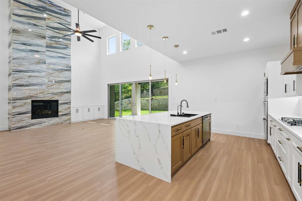 Lake Country Estates Add - Residential
