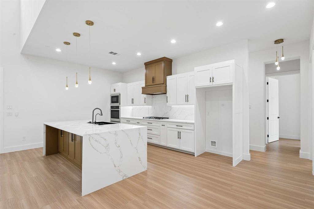 Lake Country Estates Add - Residential