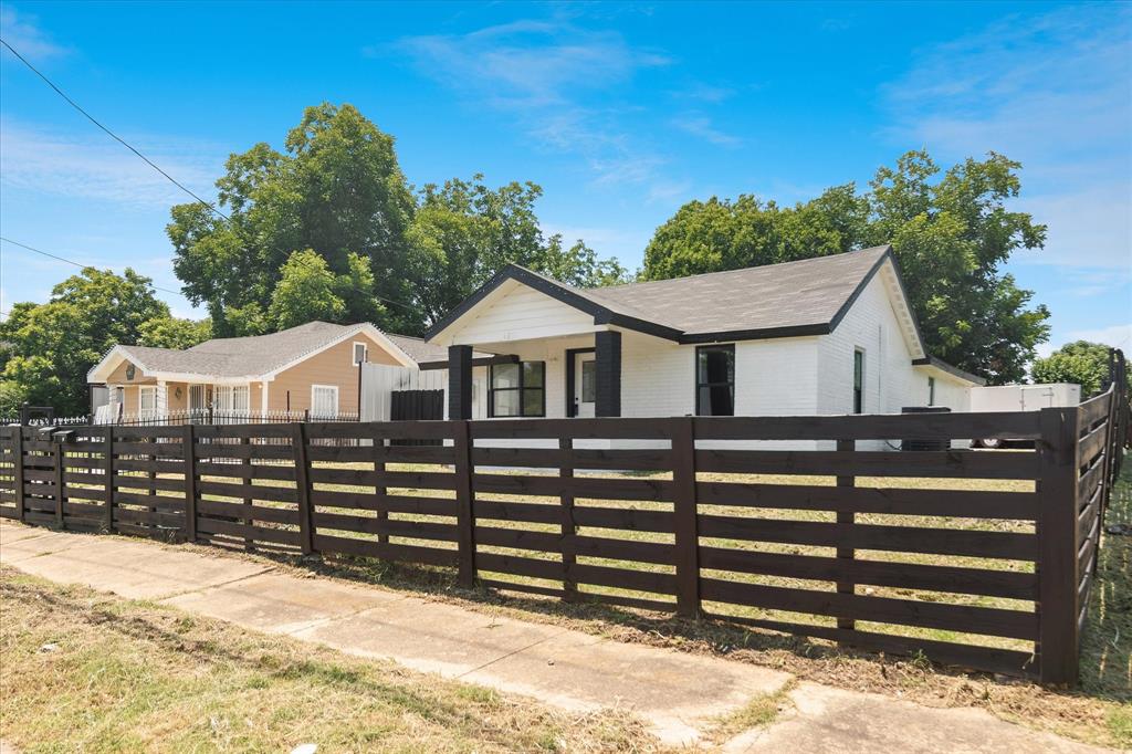 Thomas - Residential